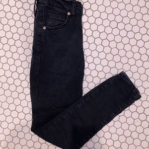 Perfect black skinny jean!